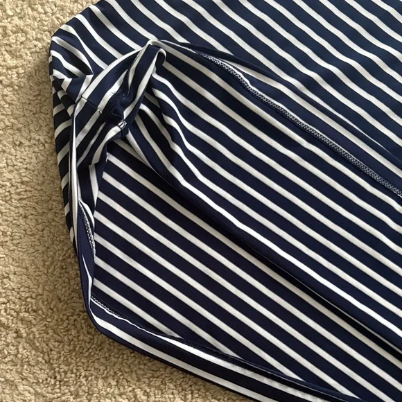 Vineyard Vines Navy and White Striped Top - Picture 10 of 12